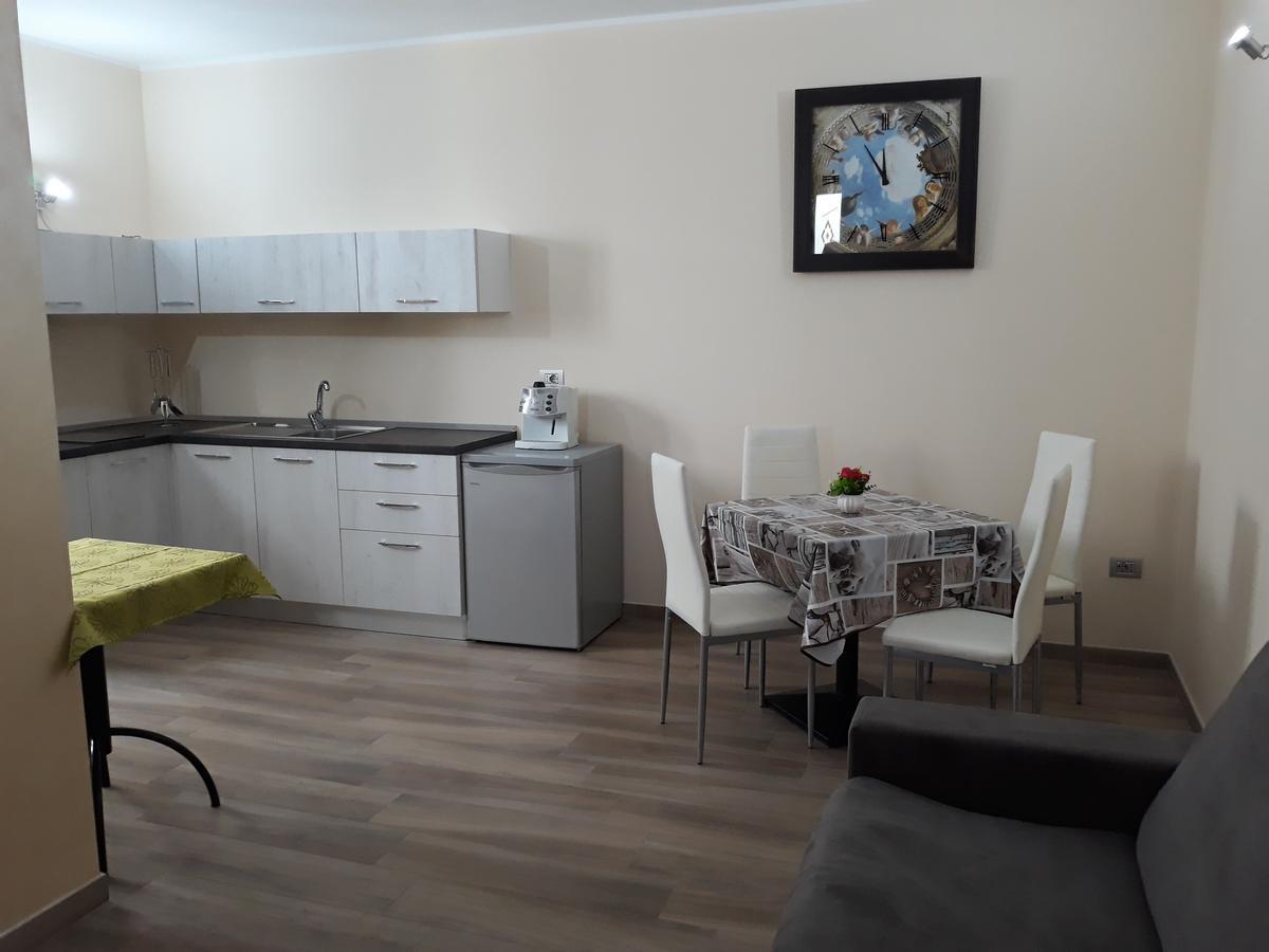 Af Service B&B Mesagne Bagian luar foto
