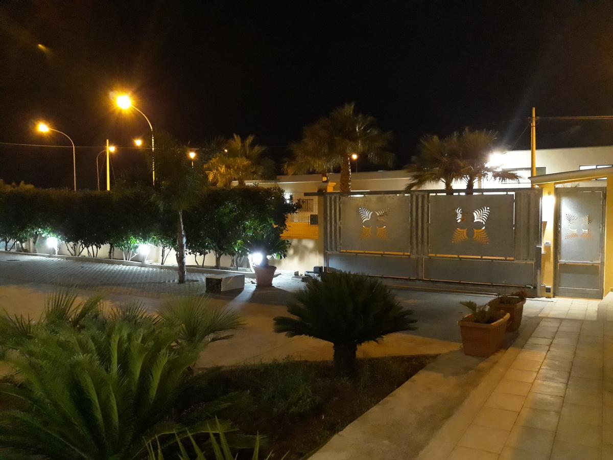 Af Service B&B Mesagne Bagian luar foto