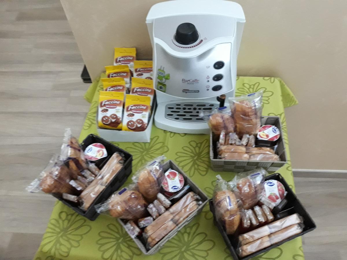 Af Service B&B Mesagne Bagian luar foto